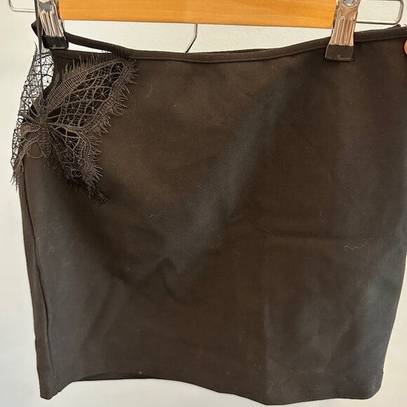 Superdown Estelle Mini Skirt - Picture 2 of 3